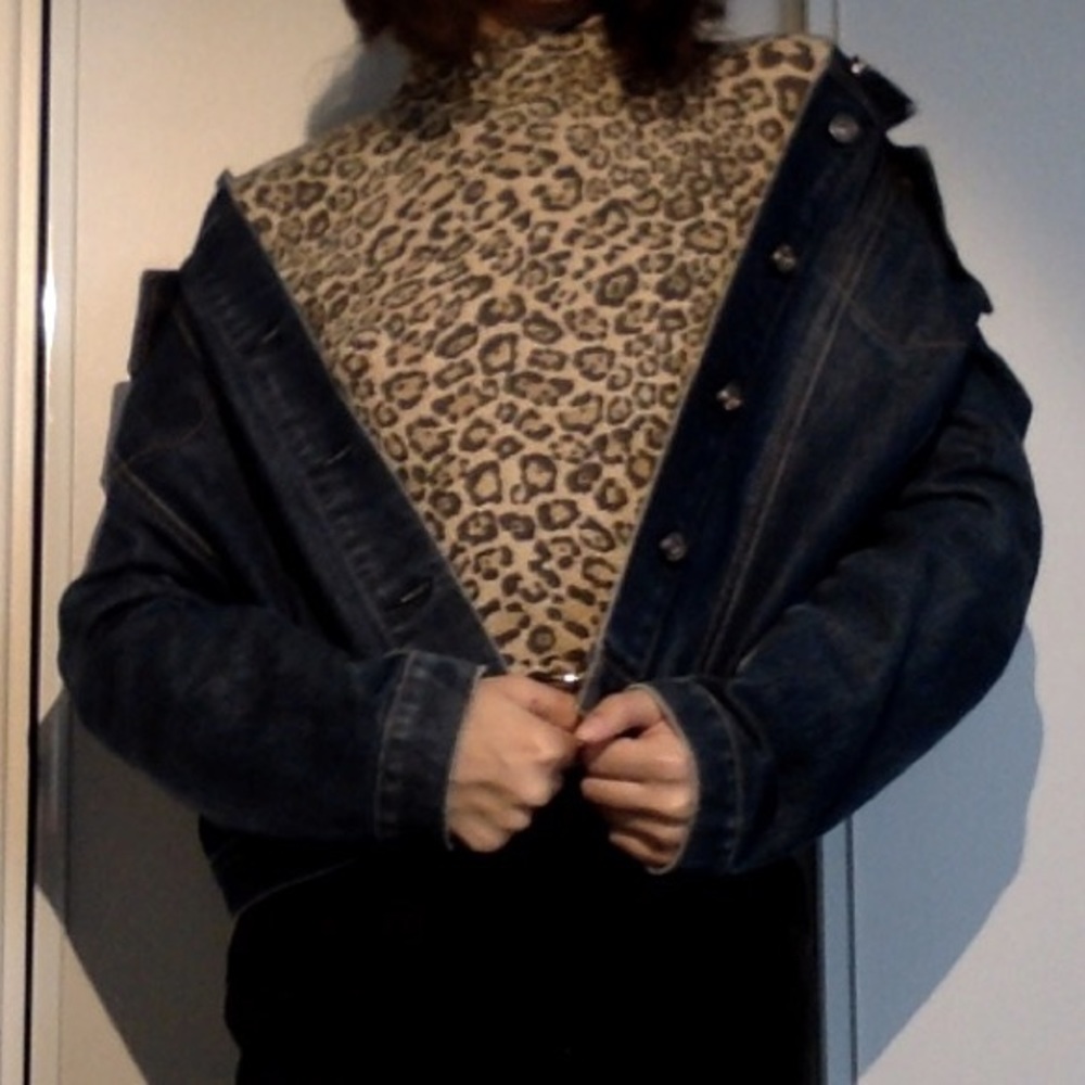DENIM JACKET